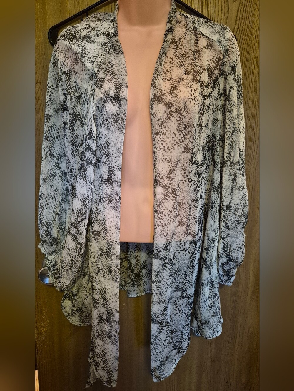 ZOA Blouse L Open Front Black White Animal Print Draped Pockets Sheer Cardigan
